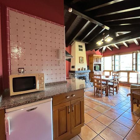 Apartamentos Turisticos Paseo De La Alameda Вальявисьоса Экстерьер фото