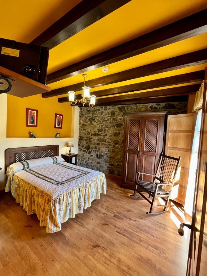 Apartamentos Turisticos Paseo De La Alameda Вальявисьоса Экстерьер фото