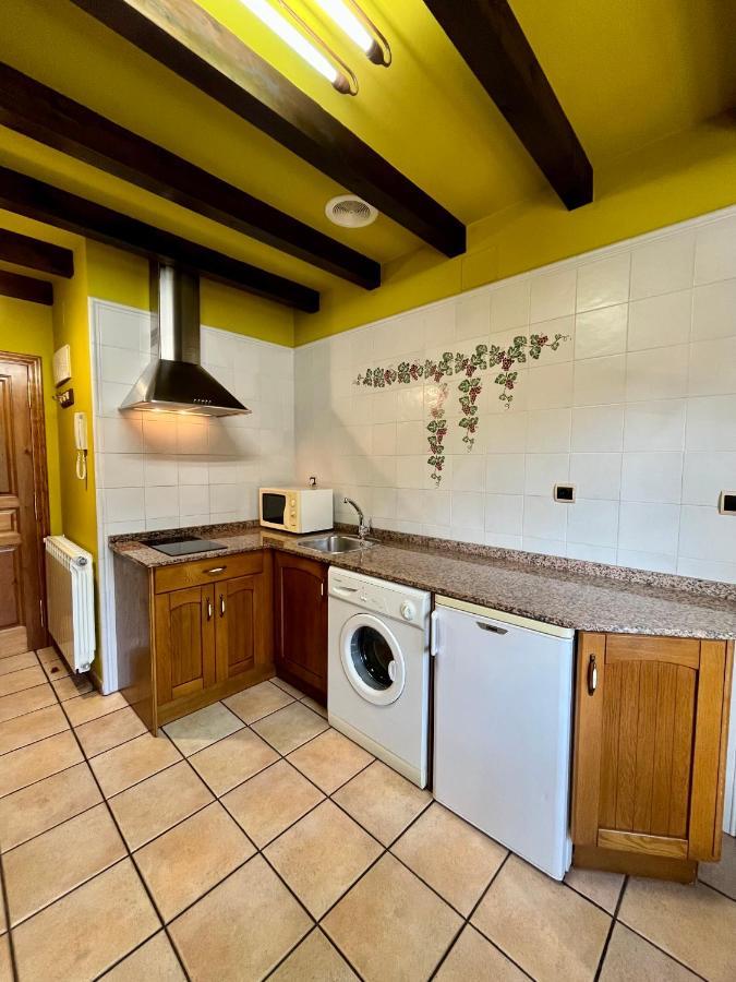 Apartamentos Turisticos Paseo De La Alameda Вальявисьоса Экстерьер фото