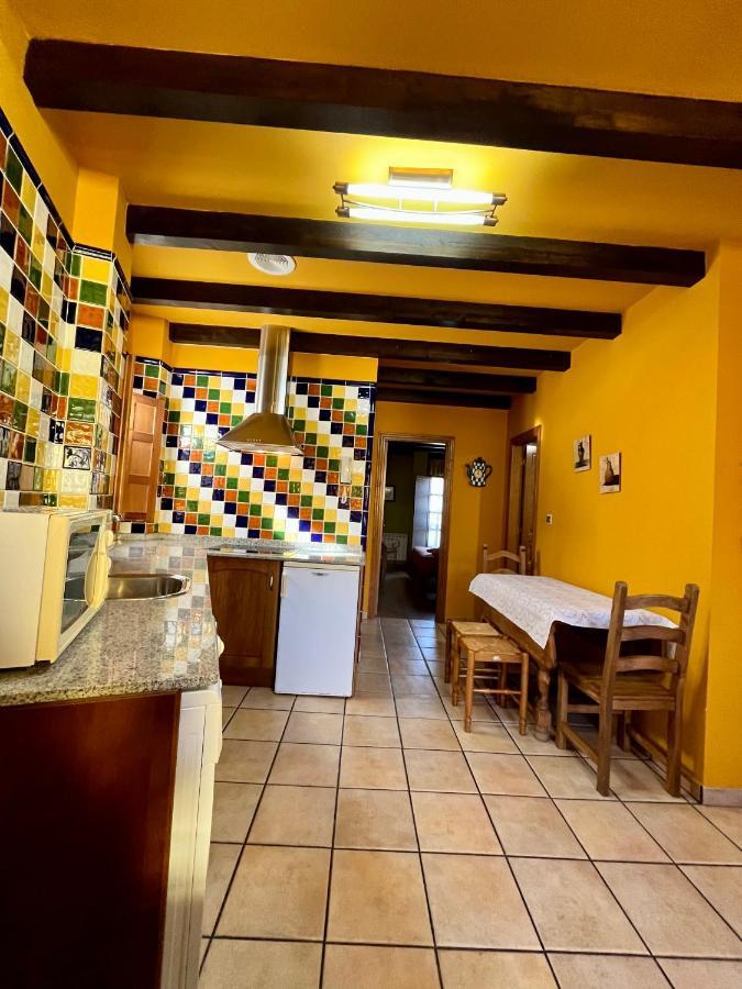 Apartamentos Turisticos Paseo De La Alameda Вальявисьоса Экстерьер фото