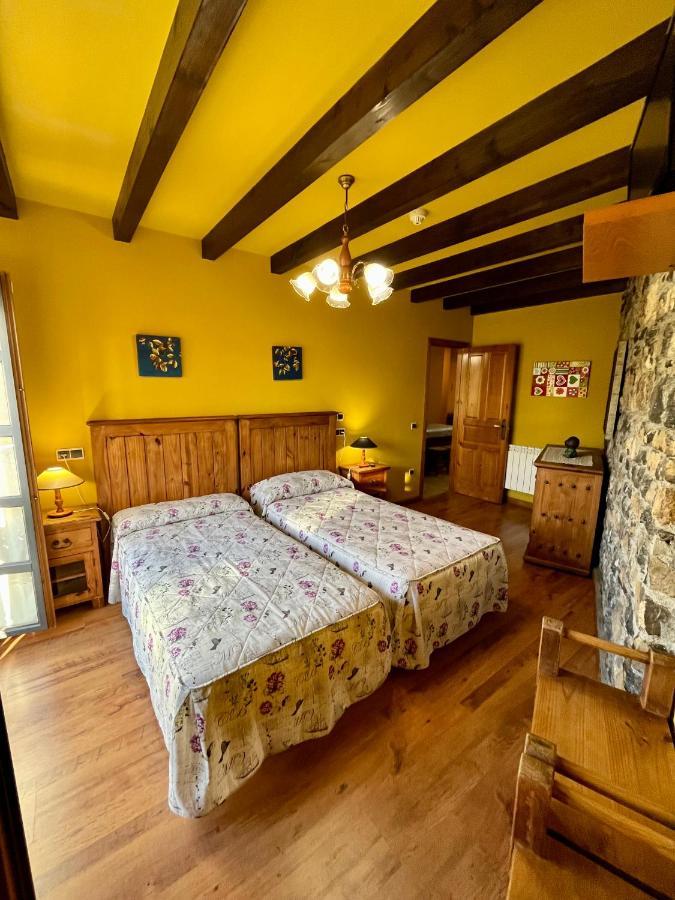 Apartamentos Turisticos Paseo De La Alameda Вальявисьоса Экстерьер фото