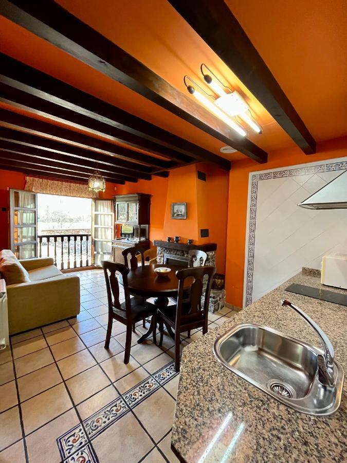 Apartamentos Turisticos Paseo De La Alameda Вальявисьоса Экстерьер фото