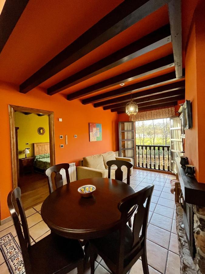 Apartamentos Turisticos Paseo De La Alameda Вальявисьоса Экстерьер фото