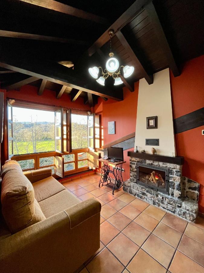 Apartamentos Turisticos Paseo De La Alameda Вальявисьоса Экстерьер фото