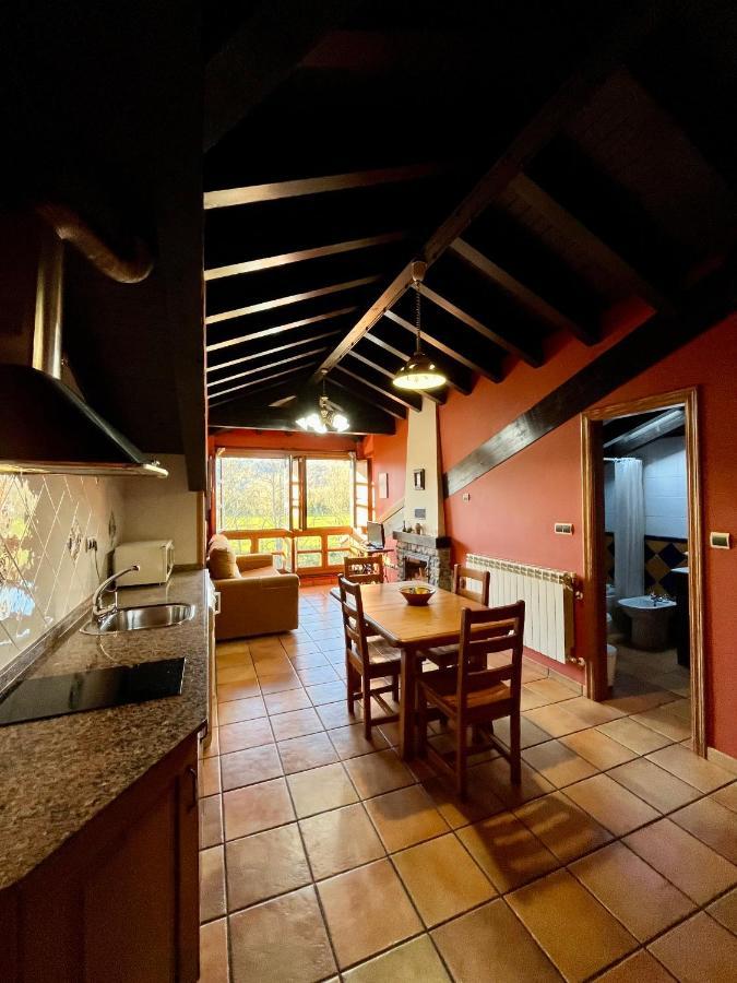 Apartamentos Turisticos Paseo De La Alameda Вальявисьоса Экстерьер фото