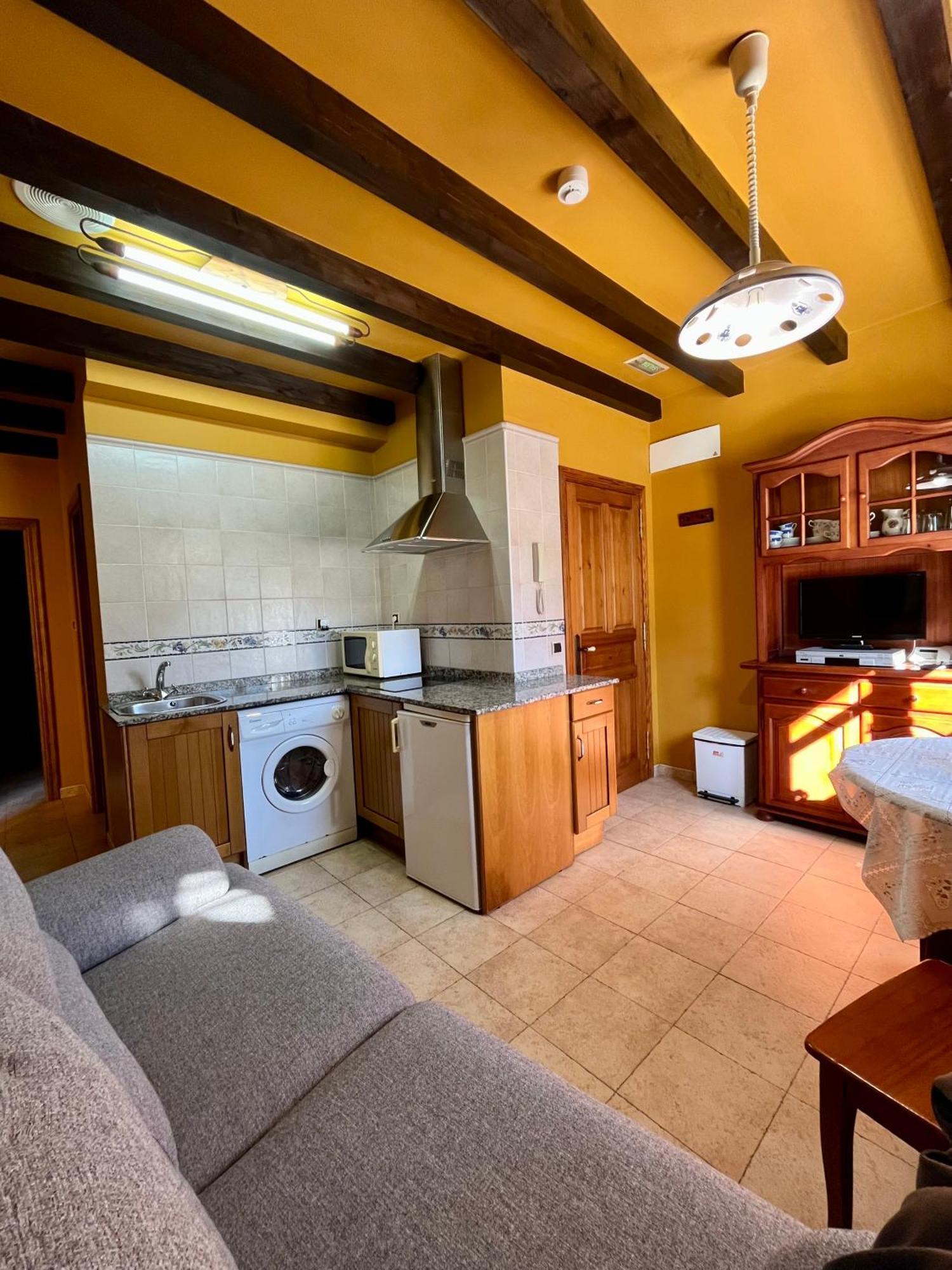 Apartamentos Turisticos Paseo De La Alameda Вальявисьоса Экстерьер фото
